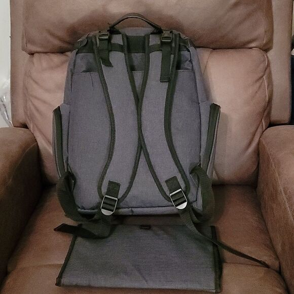 BRAND NEW EASTSPORT WOOSTER ST.DIAPER BACKPACK - Picture 12 of 16